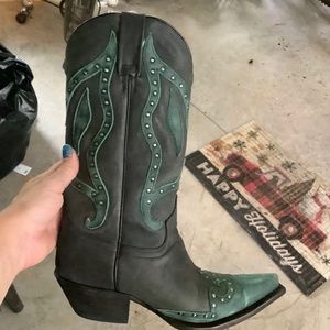 Women’s Cowgirl boots